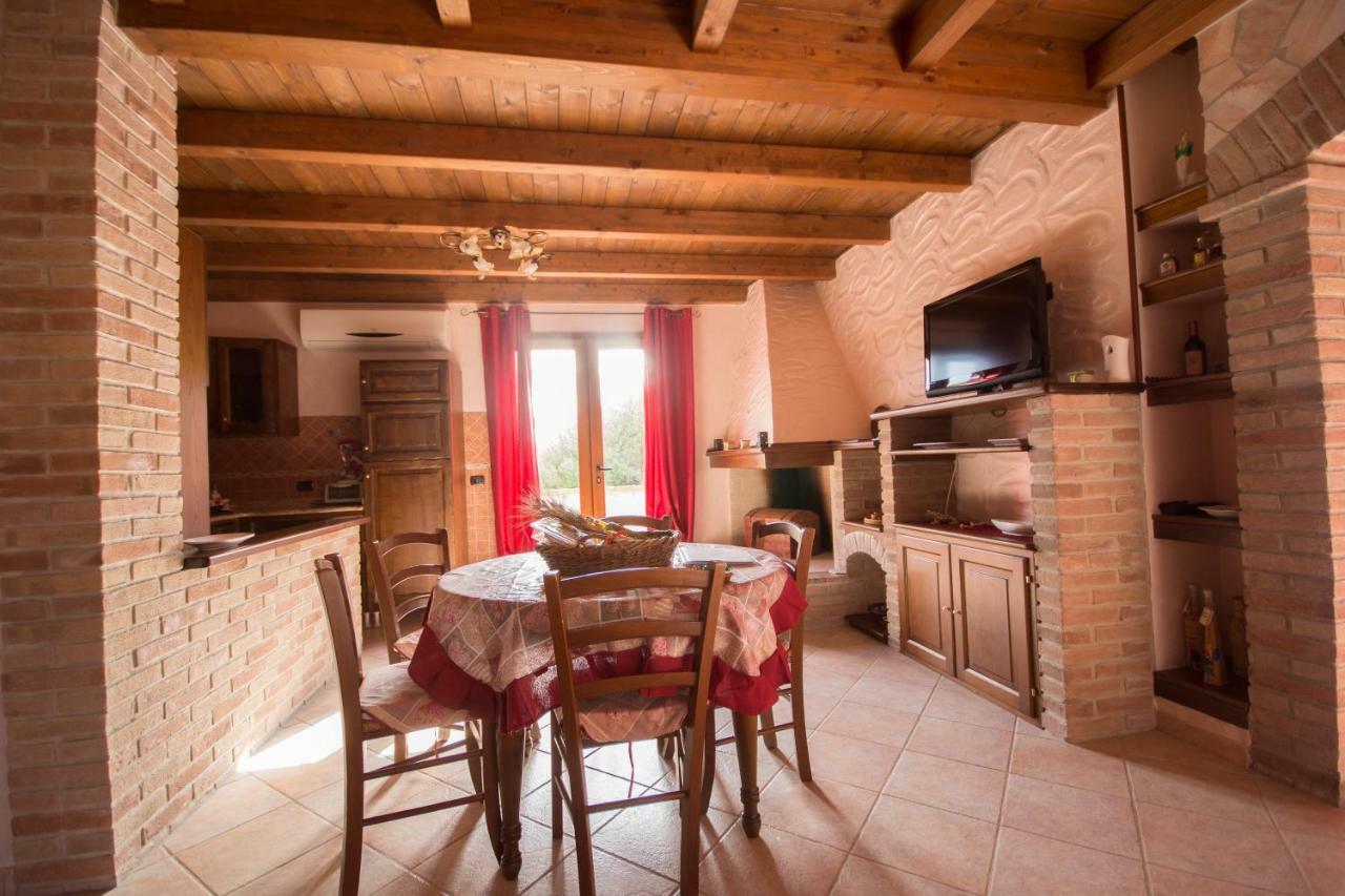 Casa Vacanza Il Mandorlo Domusnovas Buitenkant foto