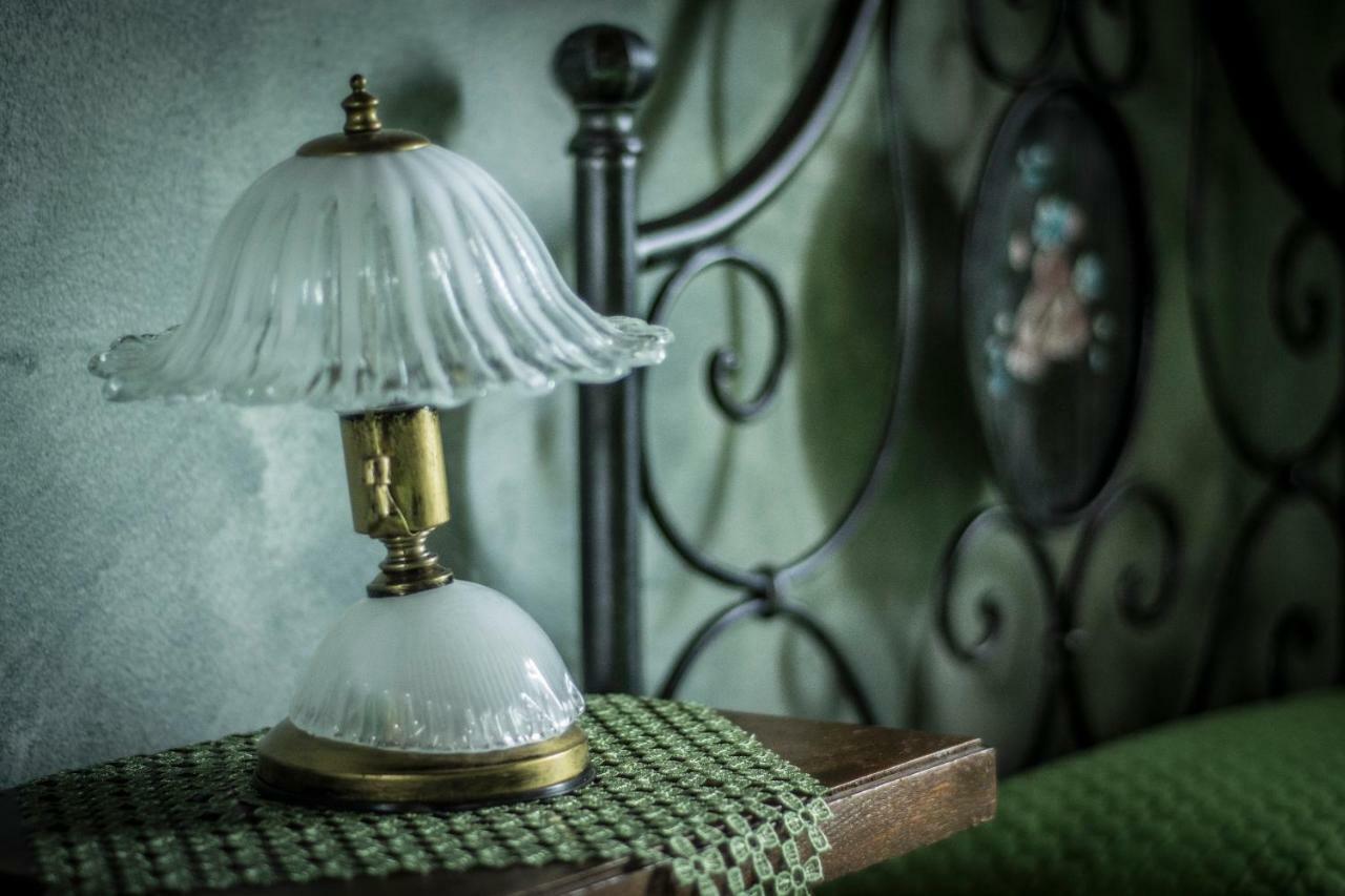 Casa Vacanza Il Mandorlo Domusnovas Buitenkant foto