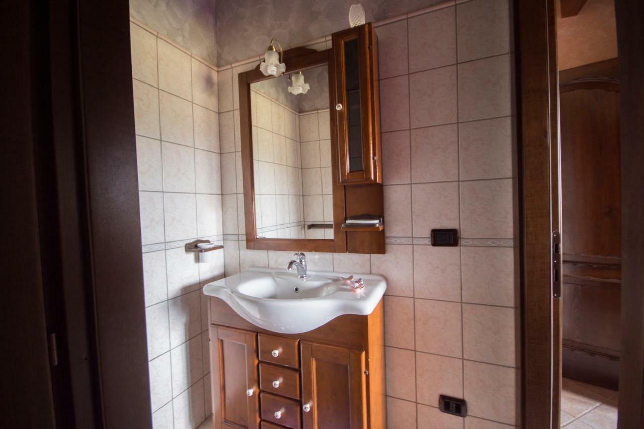 Casa Vacanza Il Mandorlo Domusnovas Buitenkant foto