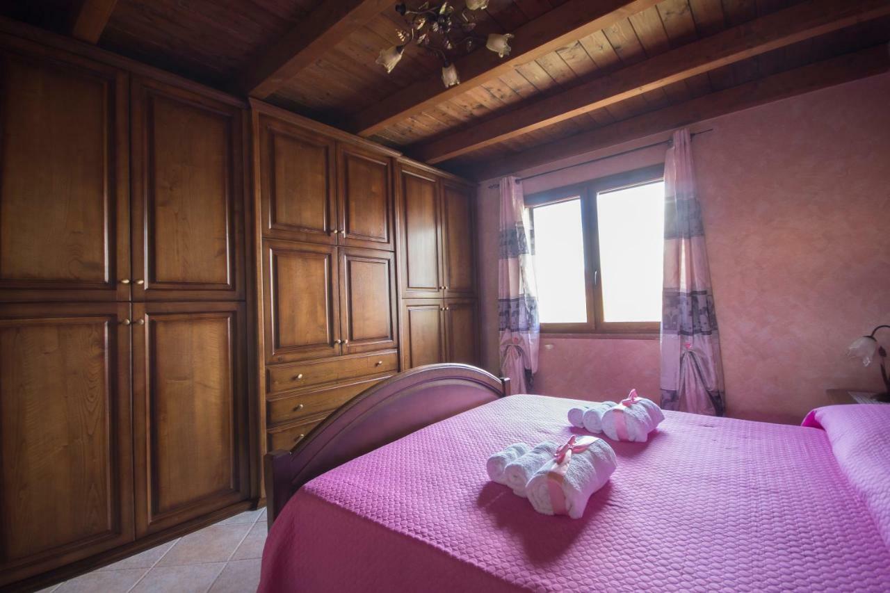 Casa Vacanza Il Mandorlo Domusnovas Buitenkant foto